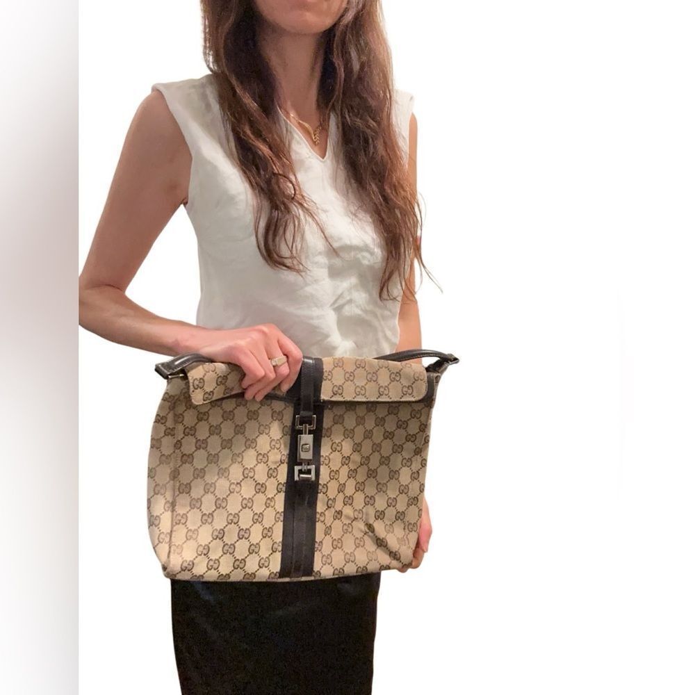 Gucci Beige and Black Monogram Jackie piston lock Shoulder Bag - Picture 11 of 12